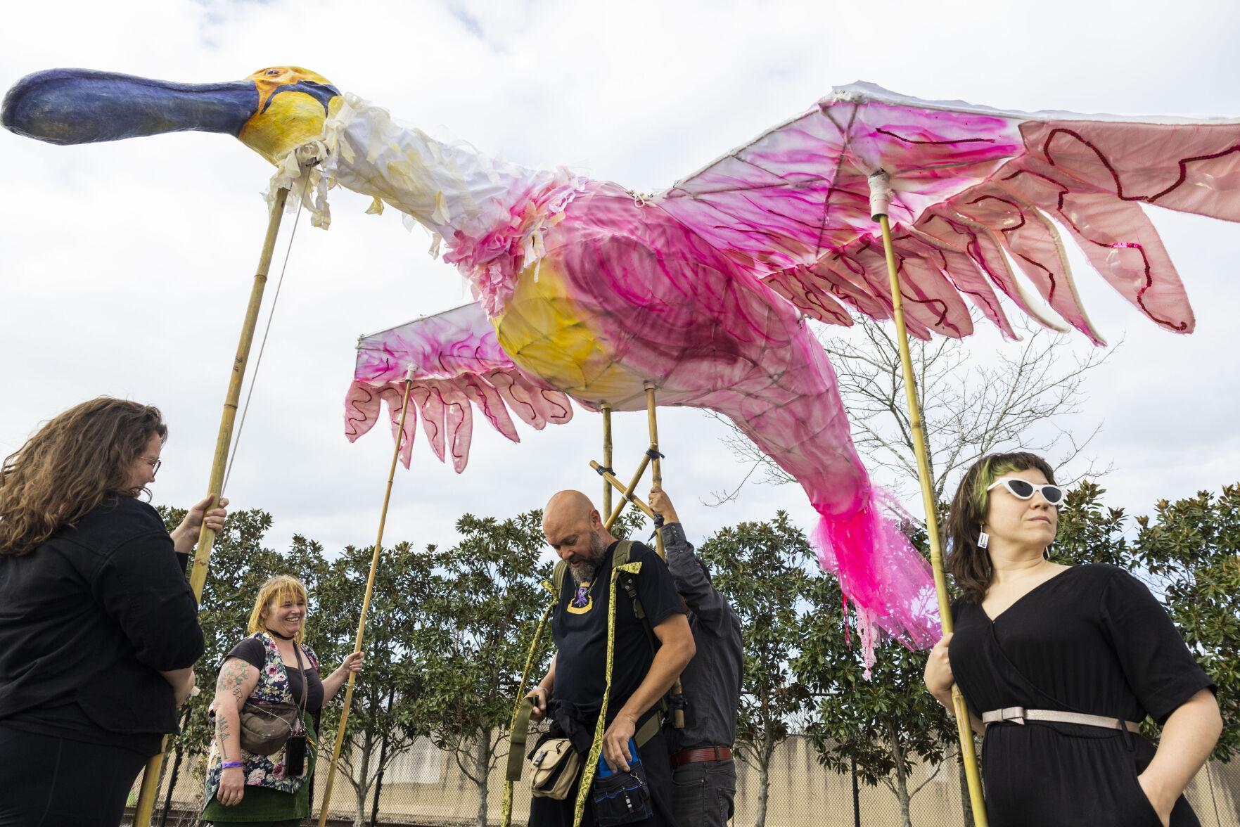 Photos Giant puppets parade along the Mississippi River after 10day