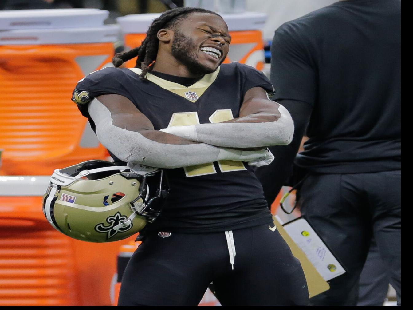 Alvin Kamara Wife - Kamara was sporting christmas themed cleats â one was red and one 