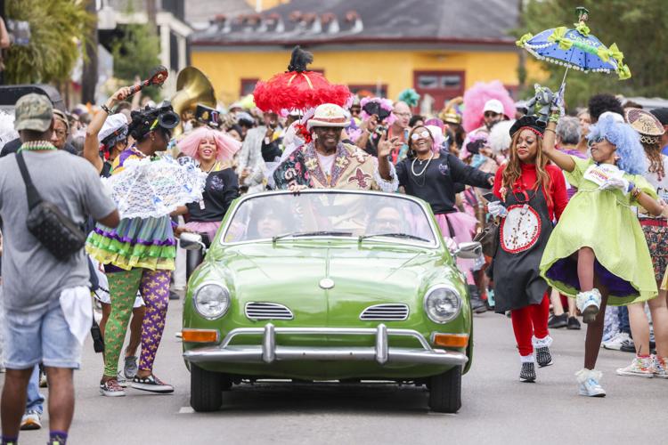 Krewe of Red Beans marches on Lundi Gras Entertainment/Life
