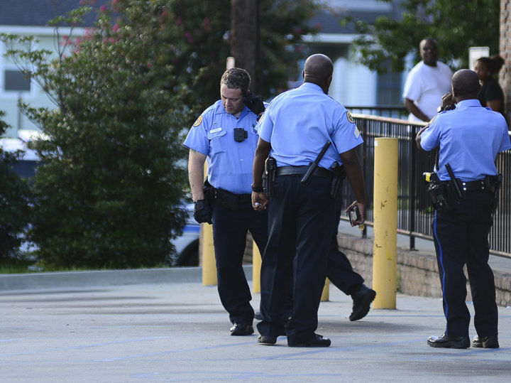 Man Shot Outside Mid-City Store During Armed Robbery, NOPD Says | Crime ...