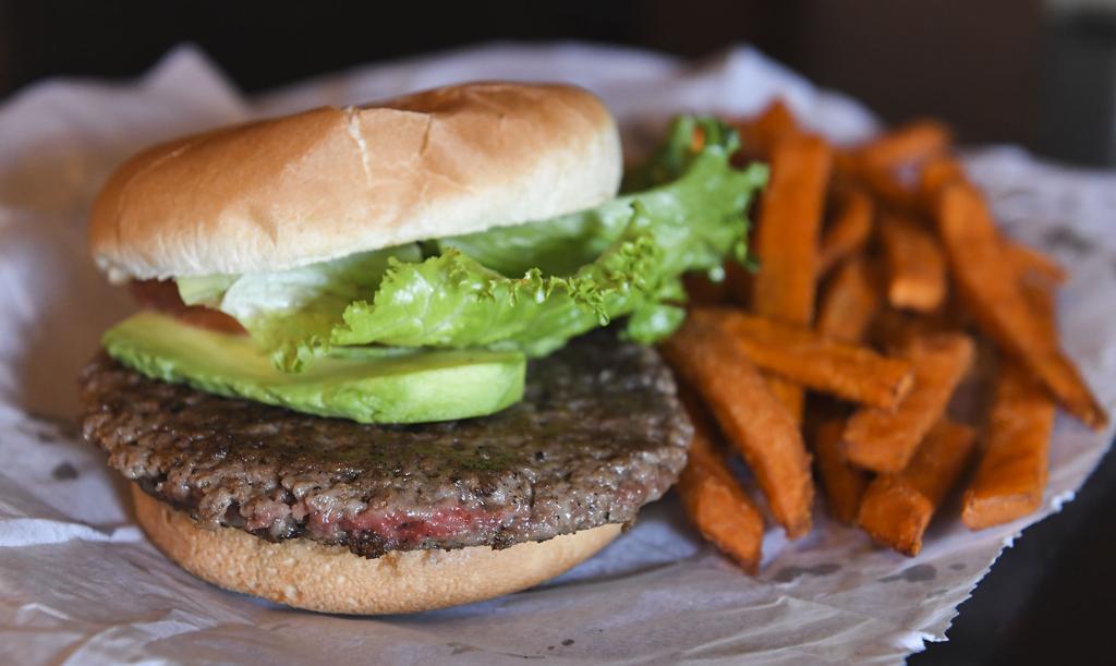 Burger Faceoff Impossible And Beyond Do They Taste Like Real Meat Are They Better For You Where Nola Eats Nola Com