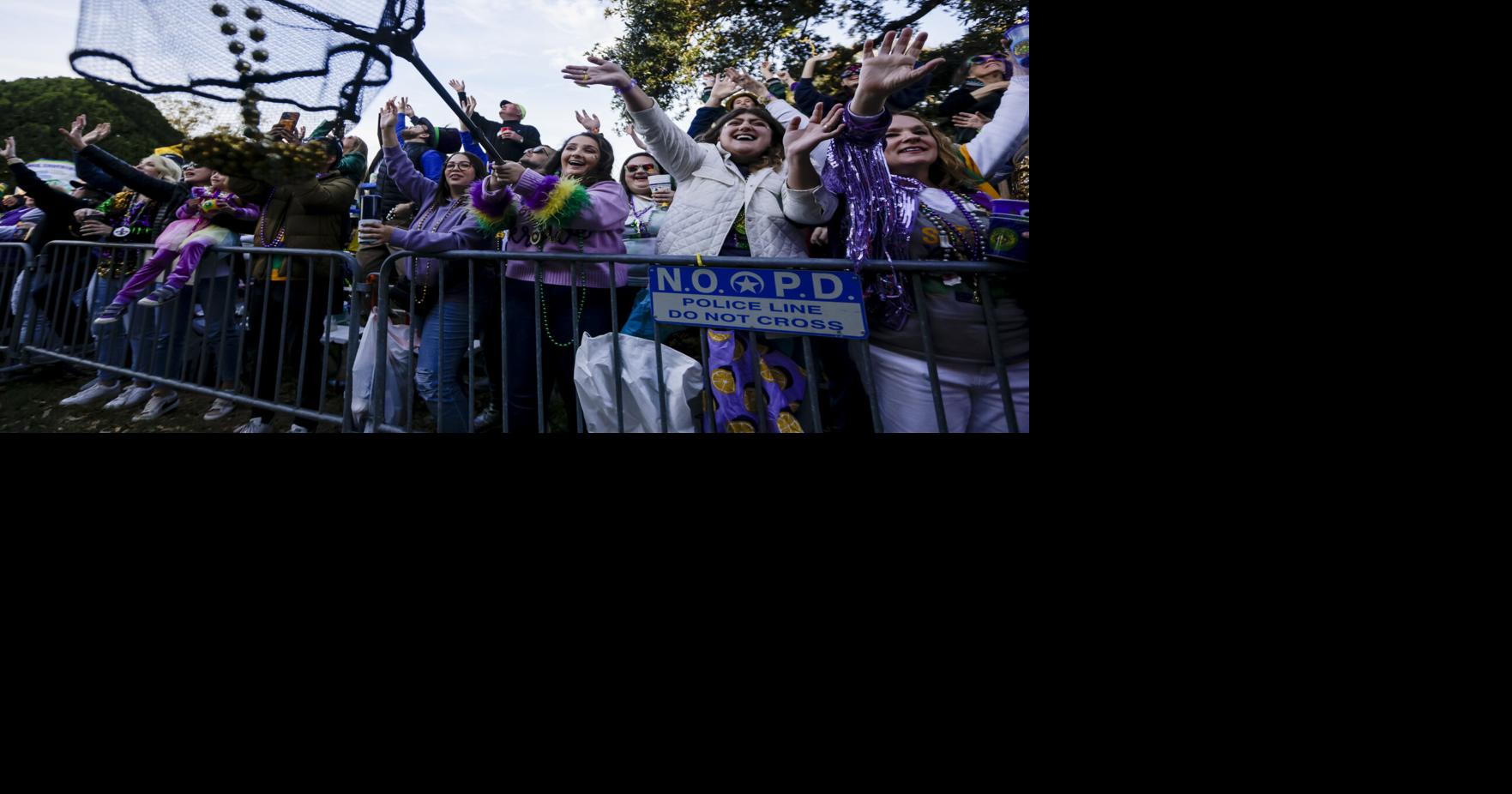 A Mardi Gras parade throw causes the most injuries in NOLA | Mardi Gras ...