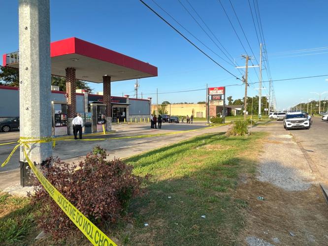 Man, woman shot dead on Chef Menteur Highway, NOPD says Crime/Police