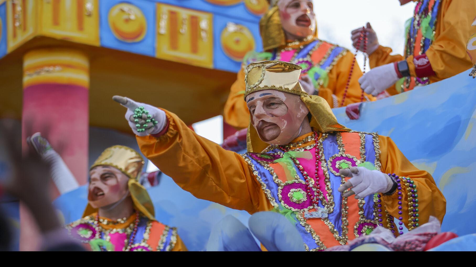 Colorful Mardi Gras Costumes for Women