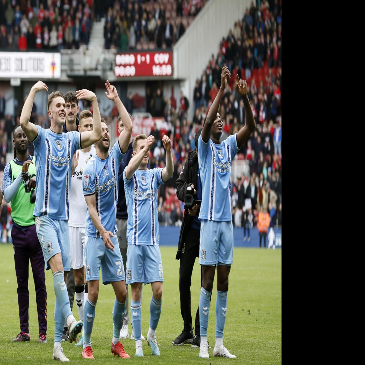 Um guia para conhecer as empolgantes trajetórias de Luton Town e Coventry  City, os finalistas dos playoffs da Championship