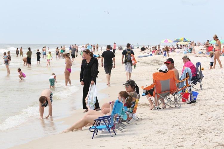 Does banning booze on the beach make Spring Break safer or hurt tourism ...