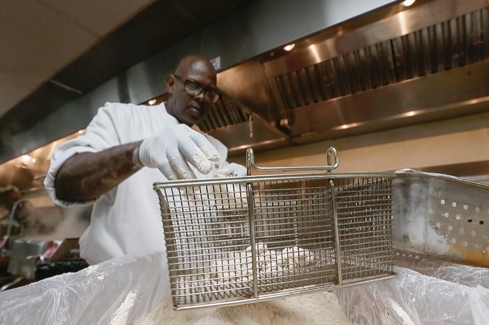 Roosevelt Hotel Chef Says His Fried Chicken Is New Orleans Best