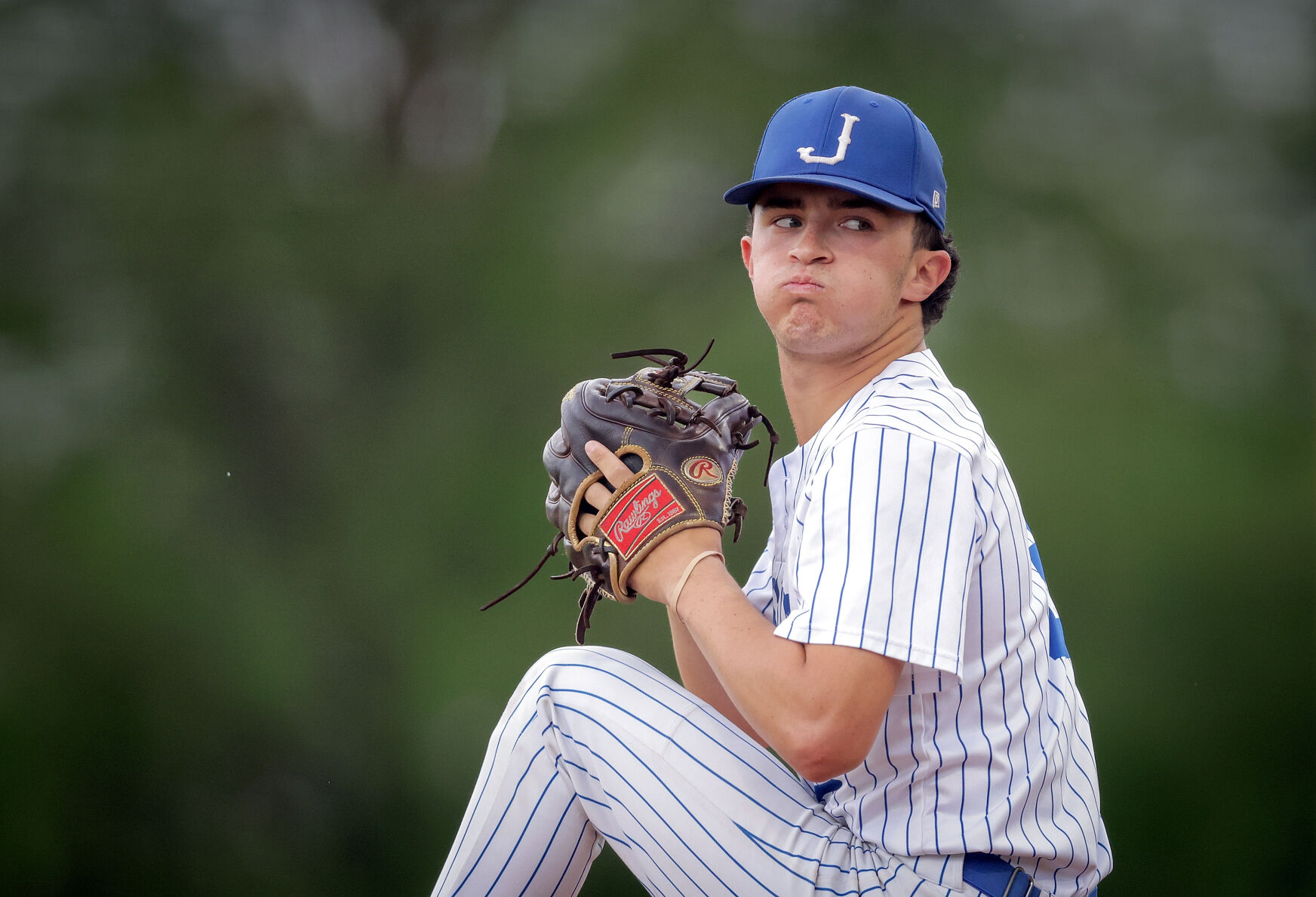 Jesuit advances to quarterfinals after strong pitching leads to sweep of St. Paul’s