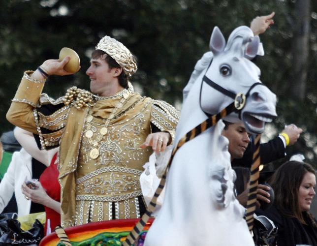Super Bowl parade, a 1 million Mardi Grasstyle procession Mardi
