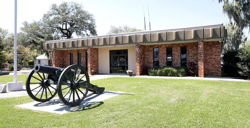 Madisonville voters ready to choose mayor, town council to serve next