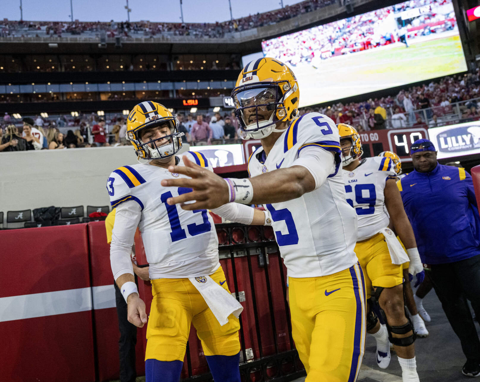 Watch: Jayden Daniels, LSU score first in game against Bama | LSU ...