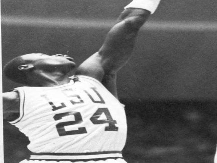 John Hot Rod Williams Former Tulane Nba Player Dies Of Cancer