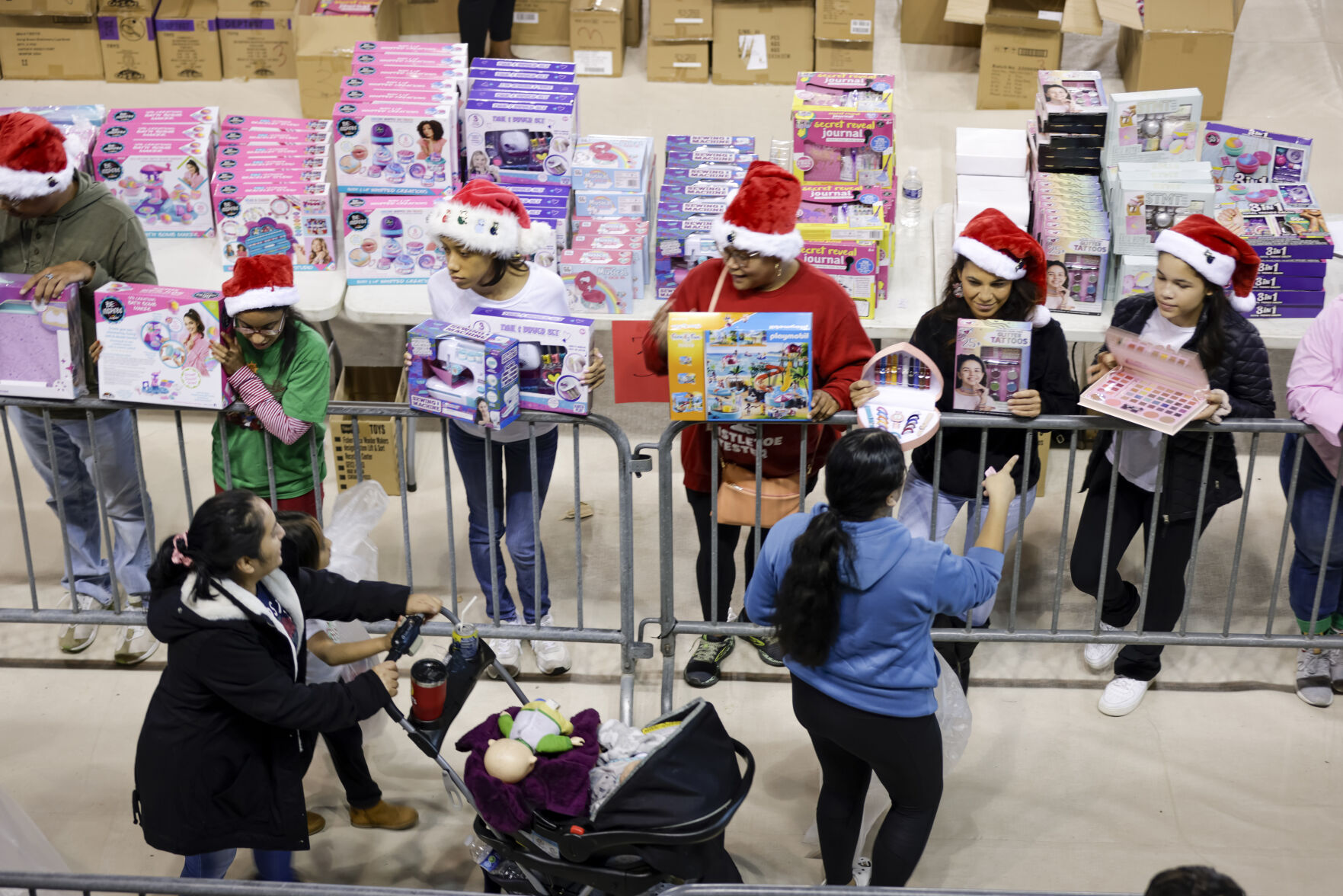 Times-Picayune Doll And Toy Fund Delivers Christmas Early | News | Nola.com