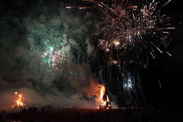 Christmas Eve Bonfires on the Levee and more Louisiana festivals this