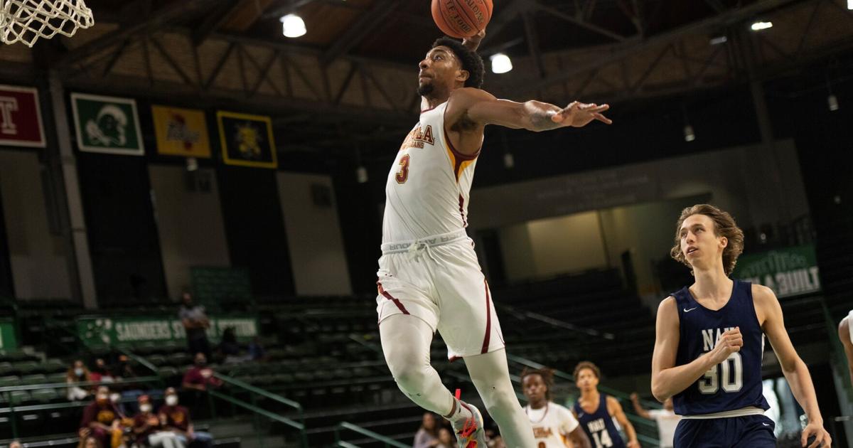 Rod Walker: Undefeated, unbothered: Loyola, ranked No. 1 in NAIA, won't ...