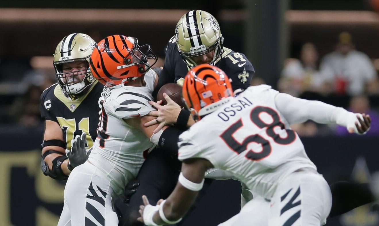 Burrow-Chase connection leads Bengals past Saints 30-26