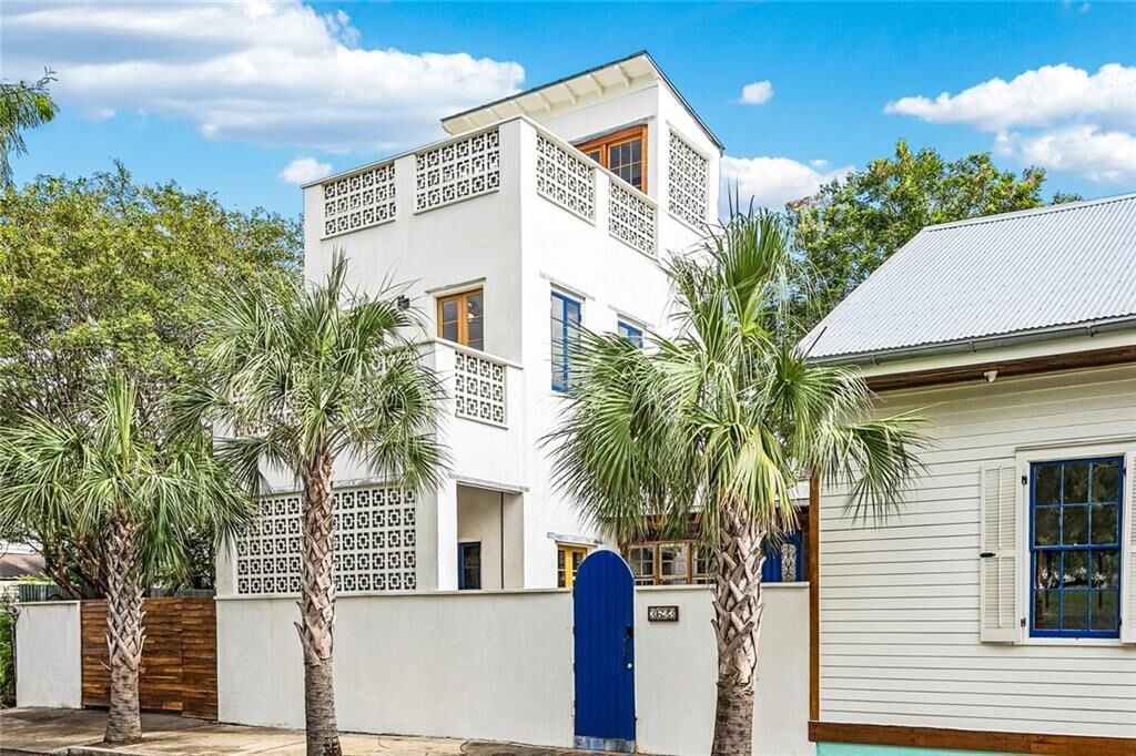 nola.com - Marco Cartolano - This Bywater home with striking design and a courtyard went Zillow Gone Wild viral