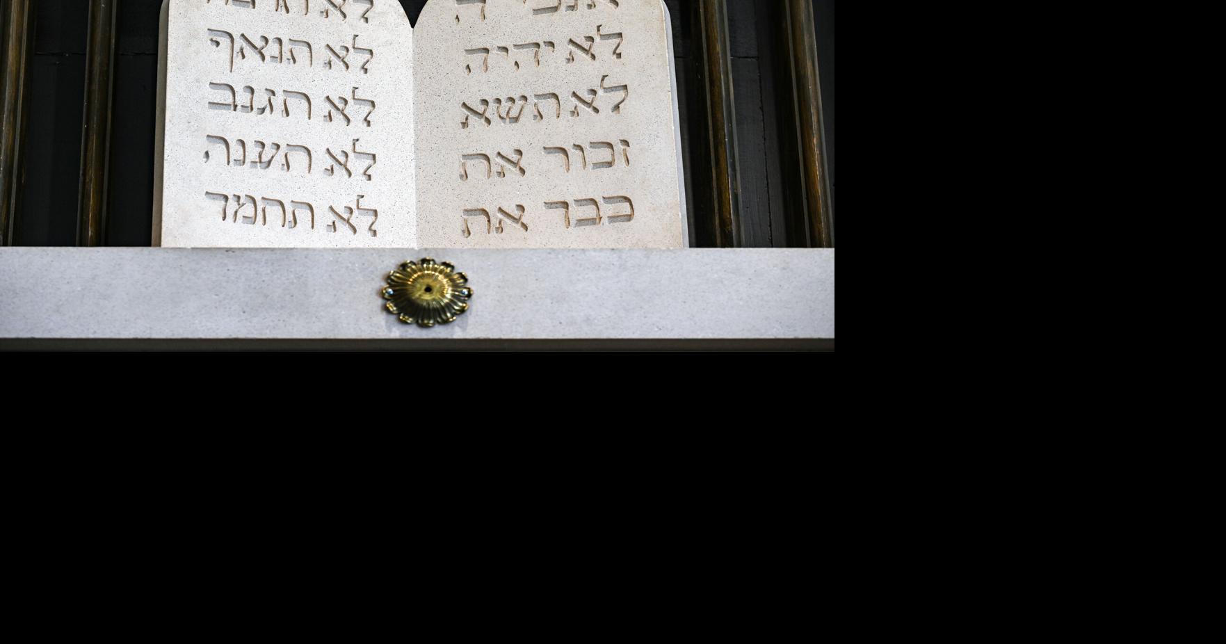 Letters: The Ten Commandments in classrooms could open broader moral discussion