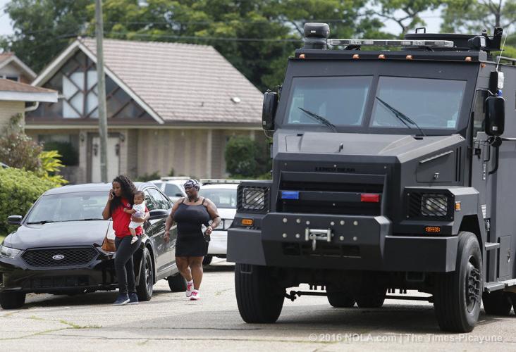 Man arrested after New Orleans East standoff wanted in shooting, NOPD ...