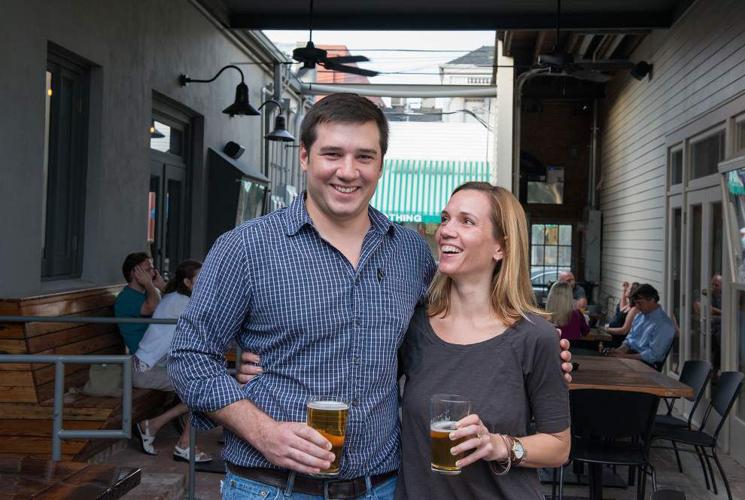 Beer pub Ale joins wine spot Oak in Riverbend _lowres