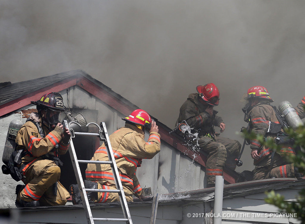 Firefighters Battle 2-alarm Blaze In Irish Channel | Traffic | Nola.com