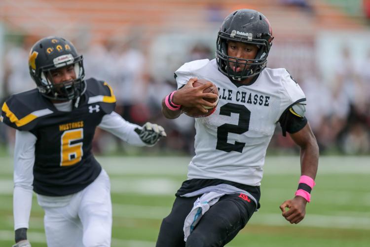 Belle Chasse running back Ralph Jones scores four TDs in win against