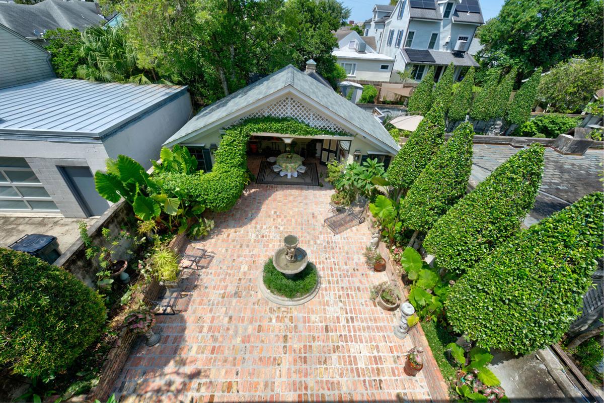 New Pool Spa More Uptown Couple Bought A Second Lot To Create L Shaped Entertainment Space Home Garden Nola Com