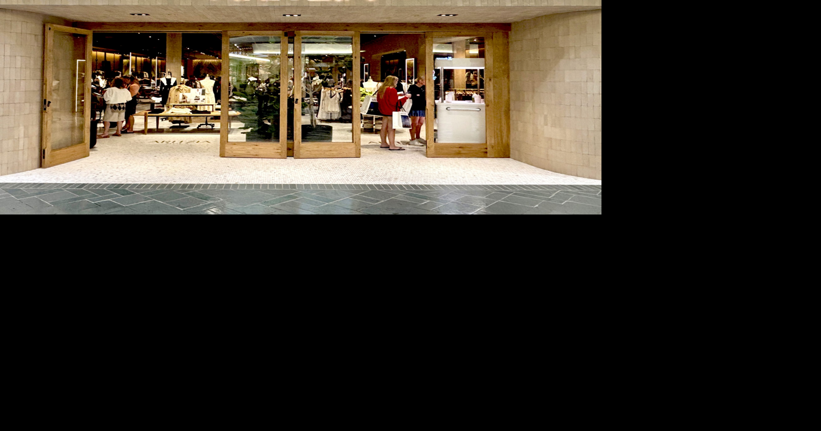 Aritzia opens first Louisiana store at Lakeside mall with a NOLA pizza joint collab