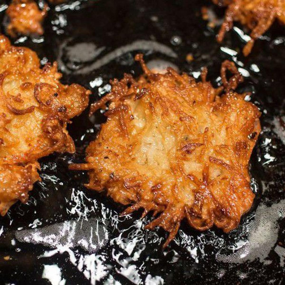 Latke Recipe An Easy To Make Traditional Hanukkah Treat Where Nola Eats Nola Com