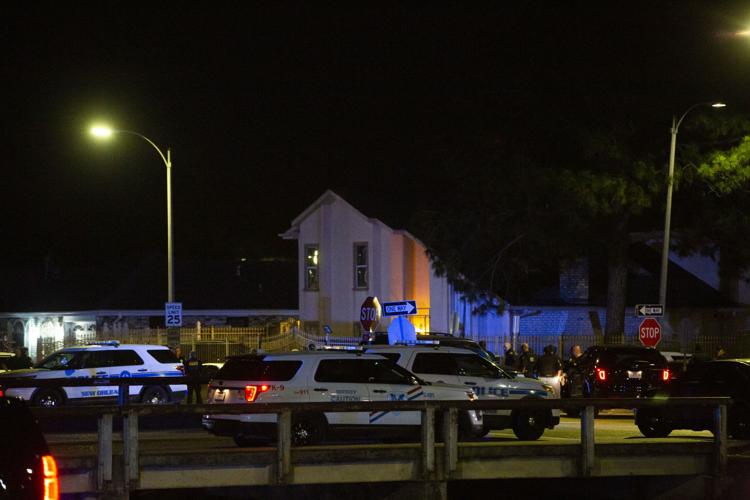 2 NOPD officers injured in New Orleans East shooting; 1 man still on ...