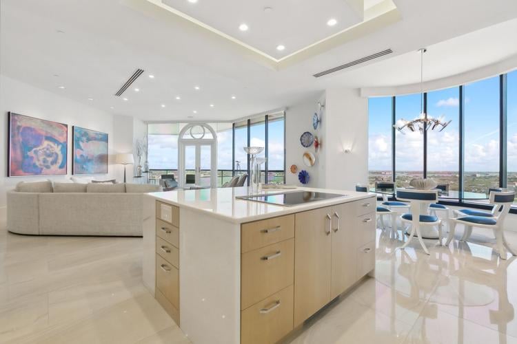 New Orleans penthouse condo comes furnished for $3.799M | Home/Garden ...