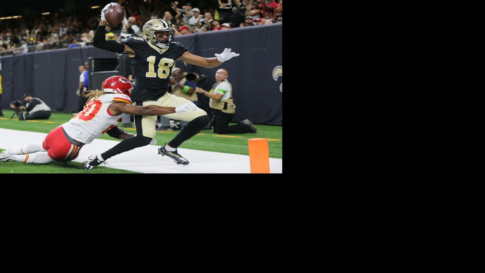 Derek Carr throws a TD pass in his Saints debut, a 26-24 preseason