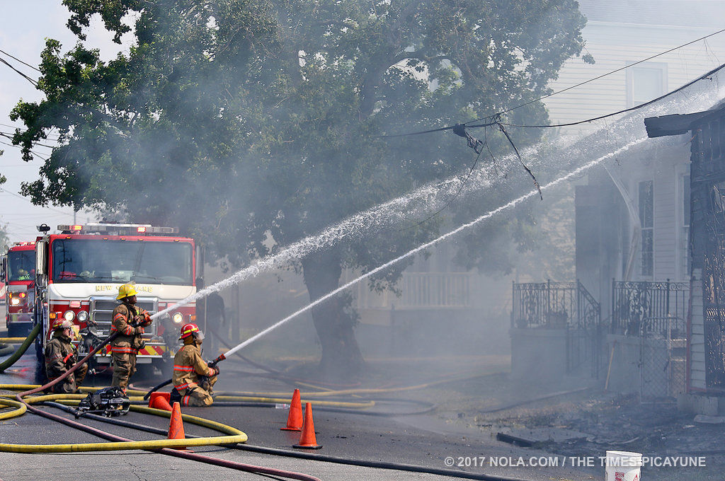 Firefighters Battle 2-alarm Blaze In Irish Channel | Traffic | Nola.com