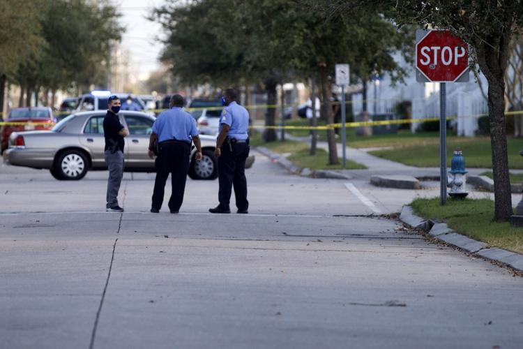 Two shot in Marrero Commons housing development, New Orleans police say ...