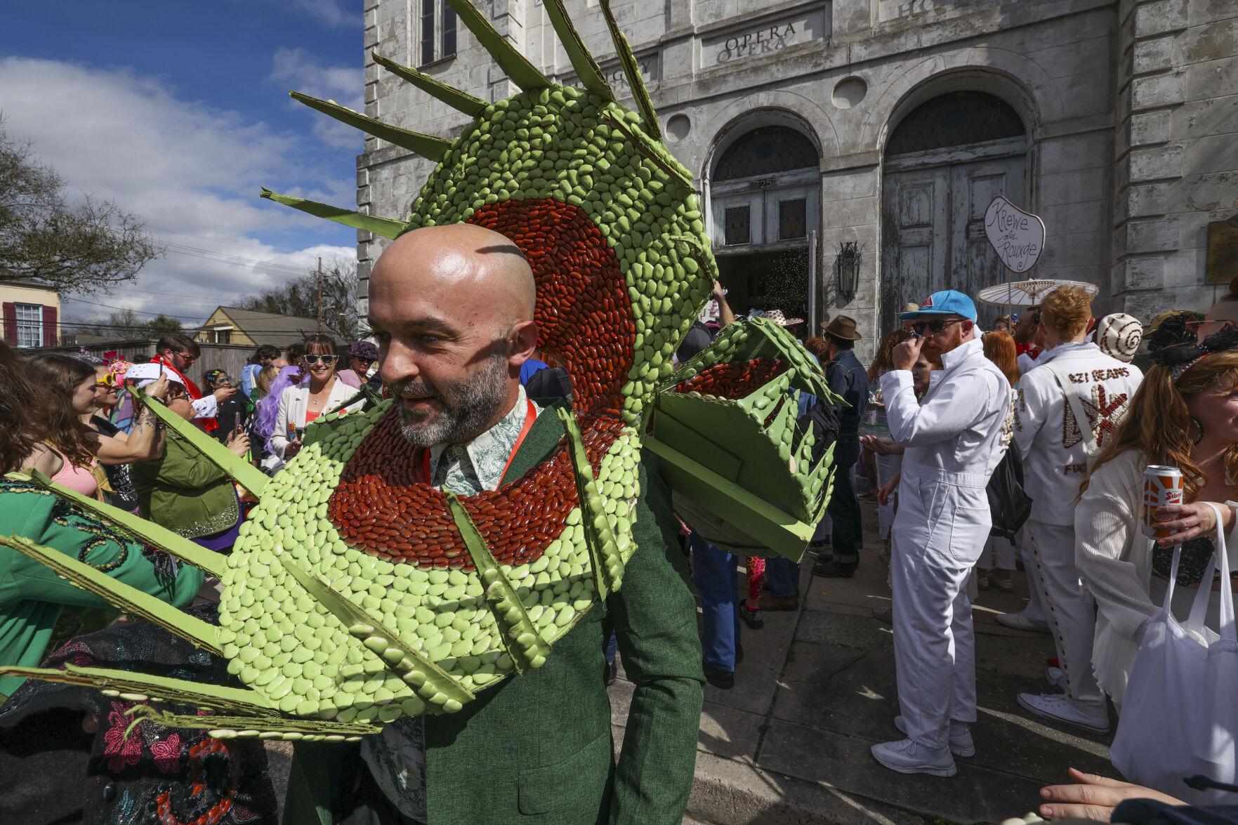 Krewe of Red Beans marches on Lundi Gras Entertainment/Life