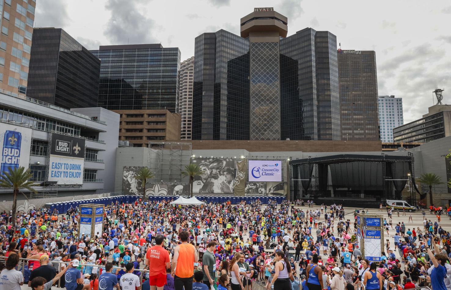 Thousands gather for the LCMC Health Crescent City Classic Photos