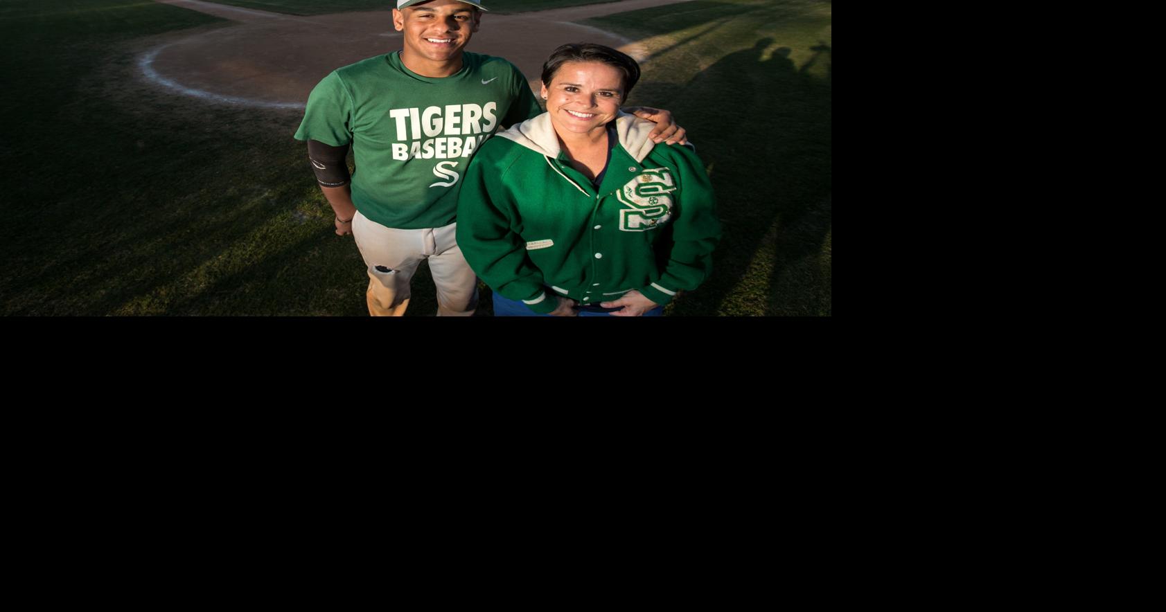 Like mother, like son: Catcher Parker Autry comes from long line of ...