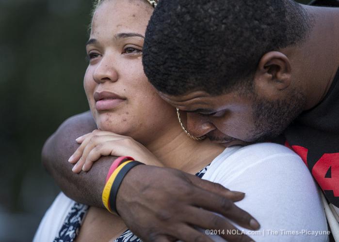 Candlelight vigil held for drowning victims Traffic