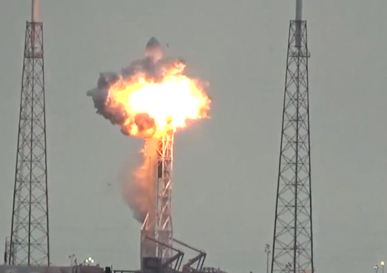 Video: Massive explosion rocks SpaceX launch pad in Florida during test ...