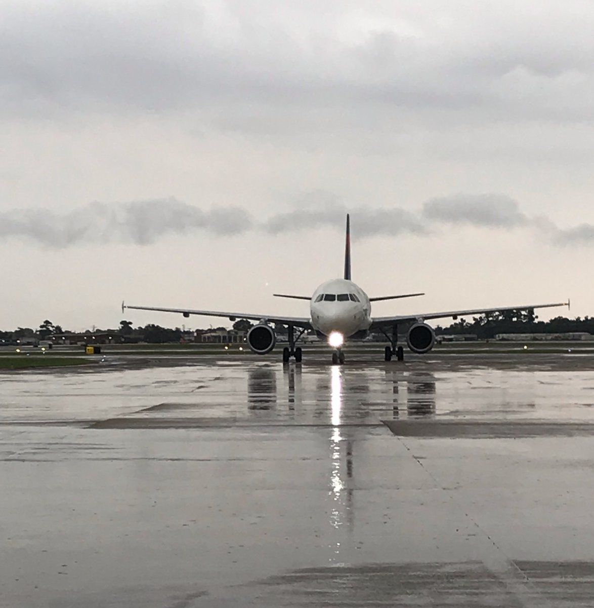 Louis Armstrong New Orleans airport faces long lines, widespread flight cancellations as storm ...