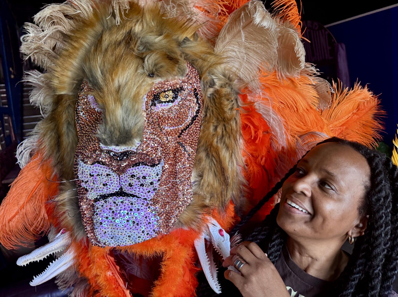 NO.womanking.adv | | nola.com