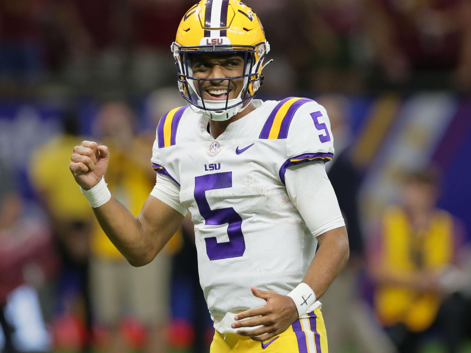 Don't give up on Jayden Daniels. There are good days ahead of  him at LSU
