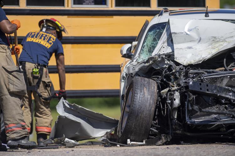 1 killed in school bus crash on I-510; no students on bus, New Orleans ...