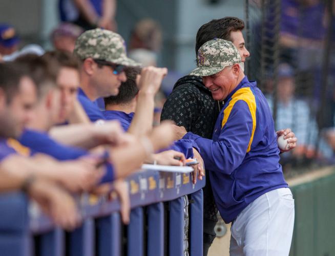 Detailed LSU athletics financial data 2018 revenue down, expenses up