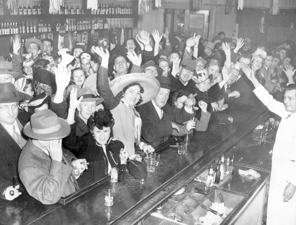 Remembering the 1949 night that women 'stormed' the Sazerac Bar | 300 ...