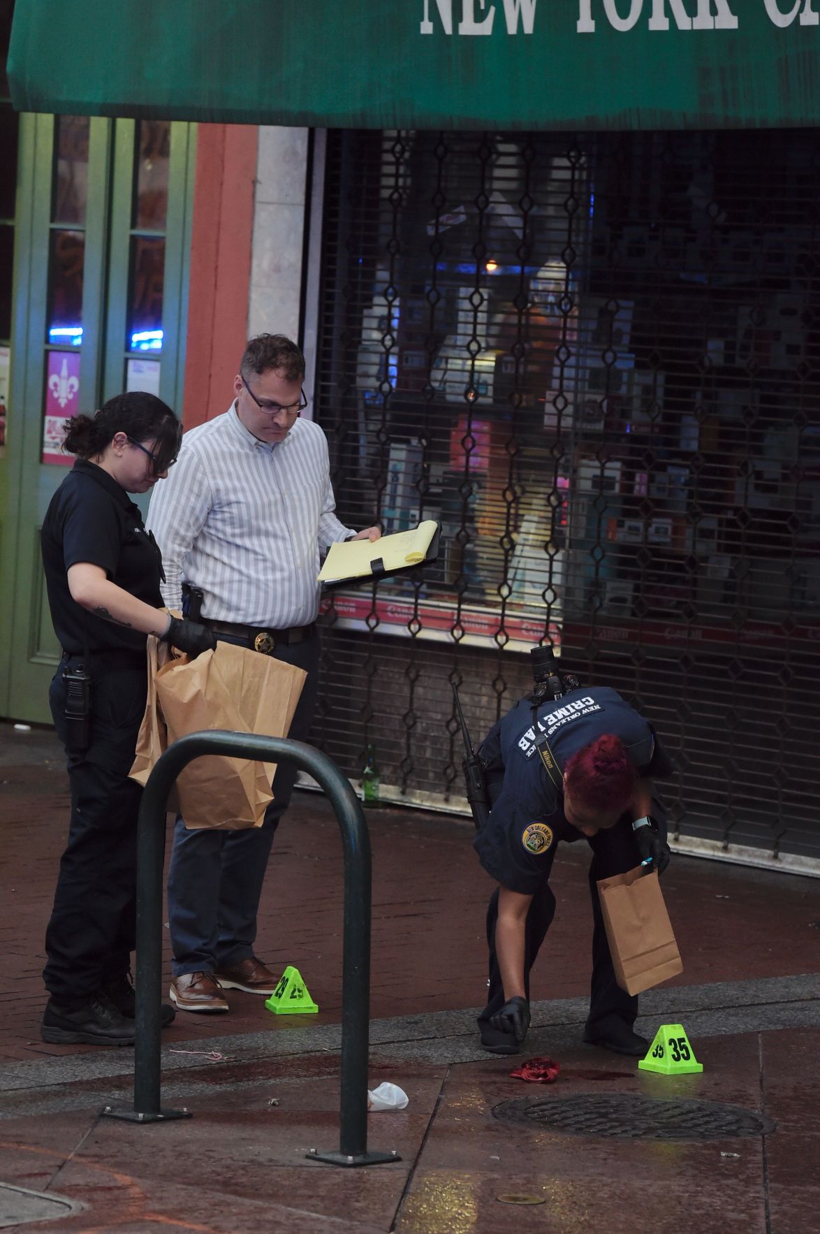 'It Was Chaos': 10 Injured In Canal Street Shooting That Capped Violent ...