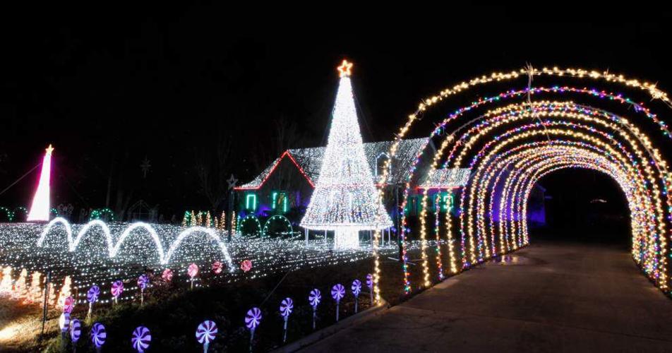 125 Chamale Cove Christmas Lights 2022 A Holiday Highlight Or 'Miserable Event?' Family's Slidell-Area Lights Show  Frustrates Neighbors | News | Nola.com
