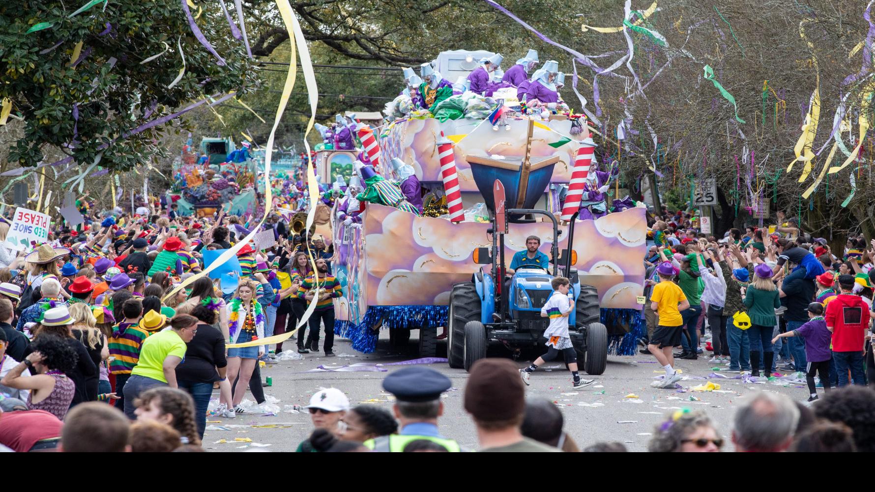 Two Krewe Of Thoth Riders Hospitalized After Falling Off Floats During Parade New Orleans Ems Says Crime Police Nola Com