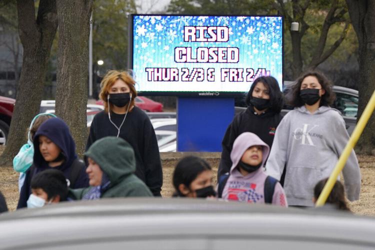 Texas reports flight cancellations, power outages as winter storm moves
