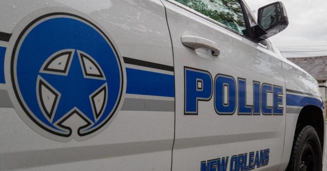 New Orleans police investigating fatal crash in Village de l'Est